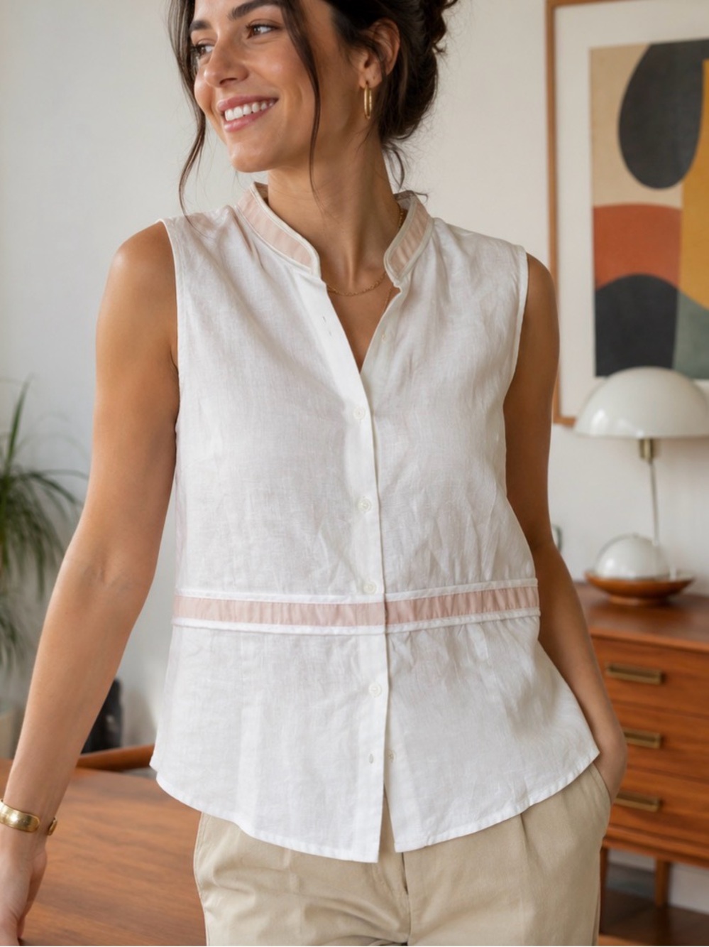 Vintage mercer & madison Sleeveless White Linen Button Front Top with Pink Trim